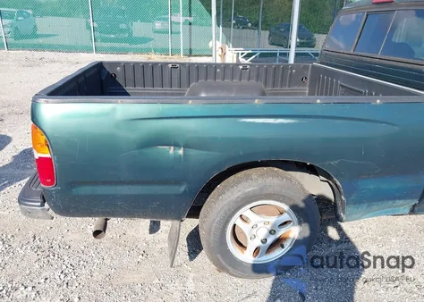 1999 Toyota Tacoma z USA, uszkodzony, nr VIN 4TAVL52N8XZ423350